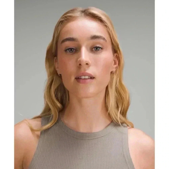 LULULEMON RIBBED SOFTSTREME SLIM FIT TANK ATHLETIC TENNIS DRESS IN NOMAD SIZE 2 - Picture 2 of 11